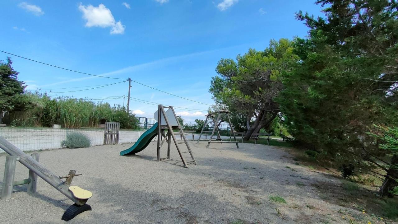 Camping Tikayan Felix De La Bastide Saint-Mitre-les-Remparts ภายนอก รูปภาพ