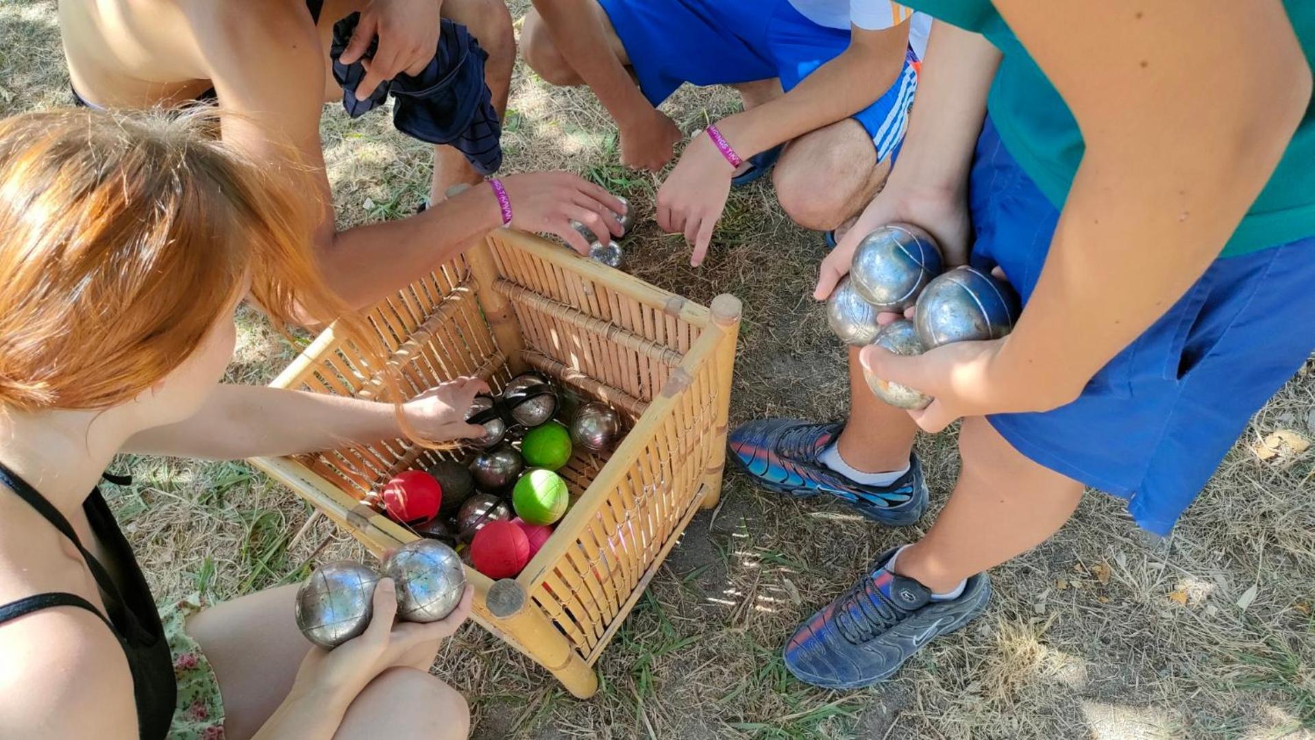 Camping Tikayan Felix De La Bastide Saint-Mitre-les-Remparts ภายนอก รูปภาพ