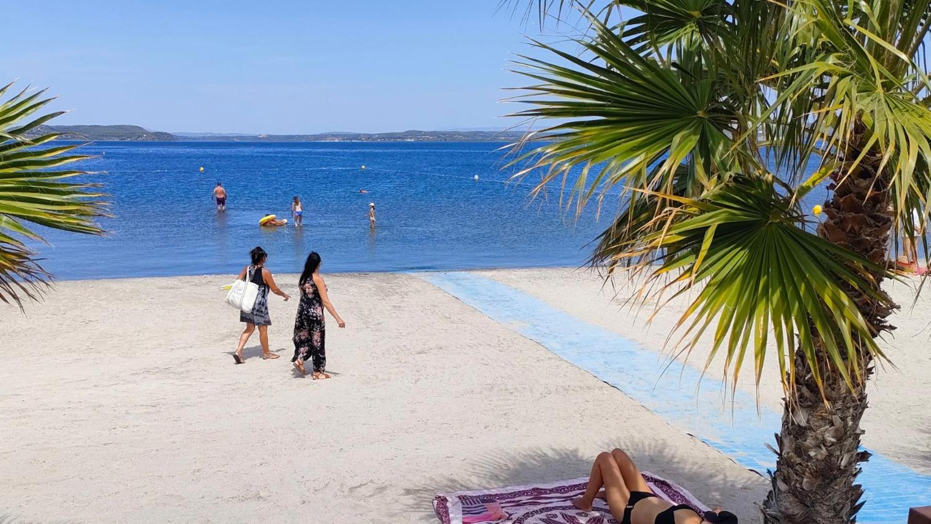 Camping Tikayan Felix De La Bastide Saint-Mitre-les-Remparts ภายนอก รูปภาพ