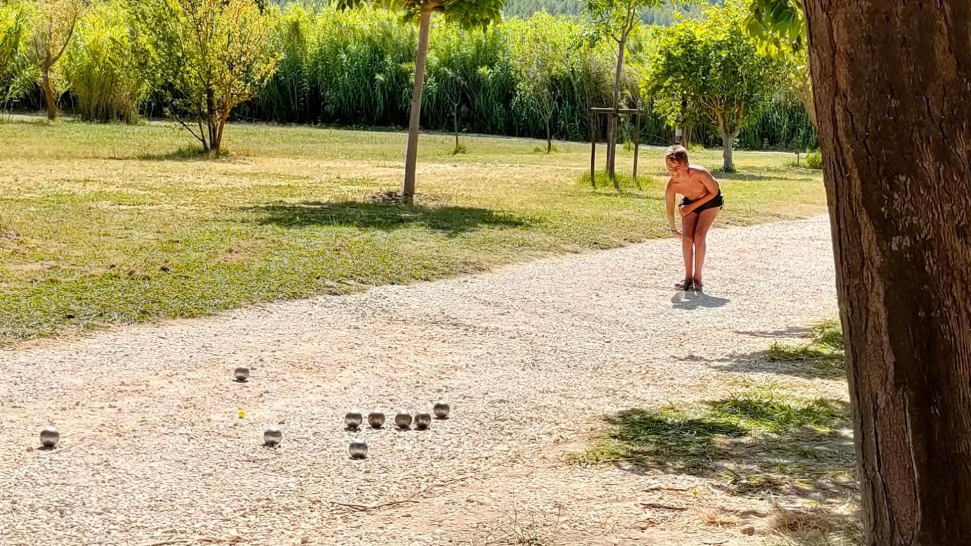 Camping Tikayan Felix De La Bastide Saint-Mitre-les-Remparts ภายนอก รูปภาพ