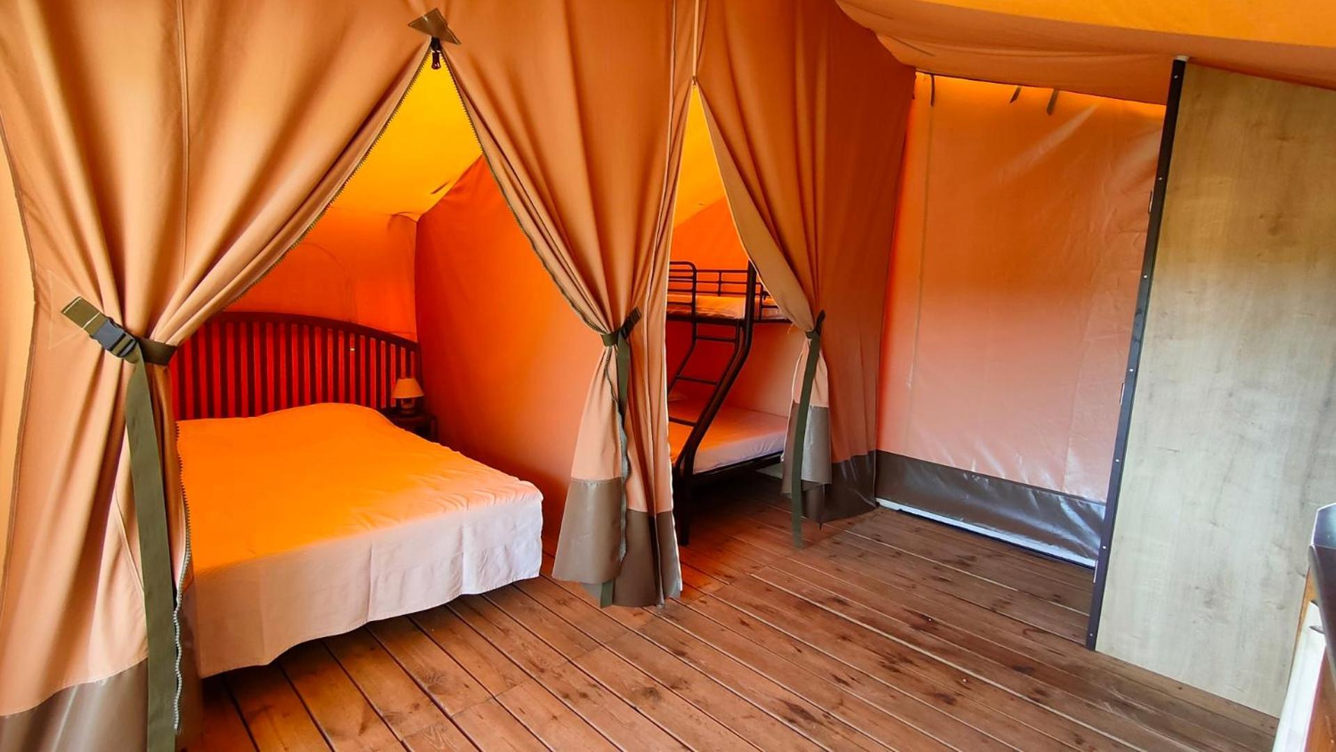 Camping Tikayan Felix De La Bastide Saint-Mitre-les-Remparts ภายนอก รูปภาพ